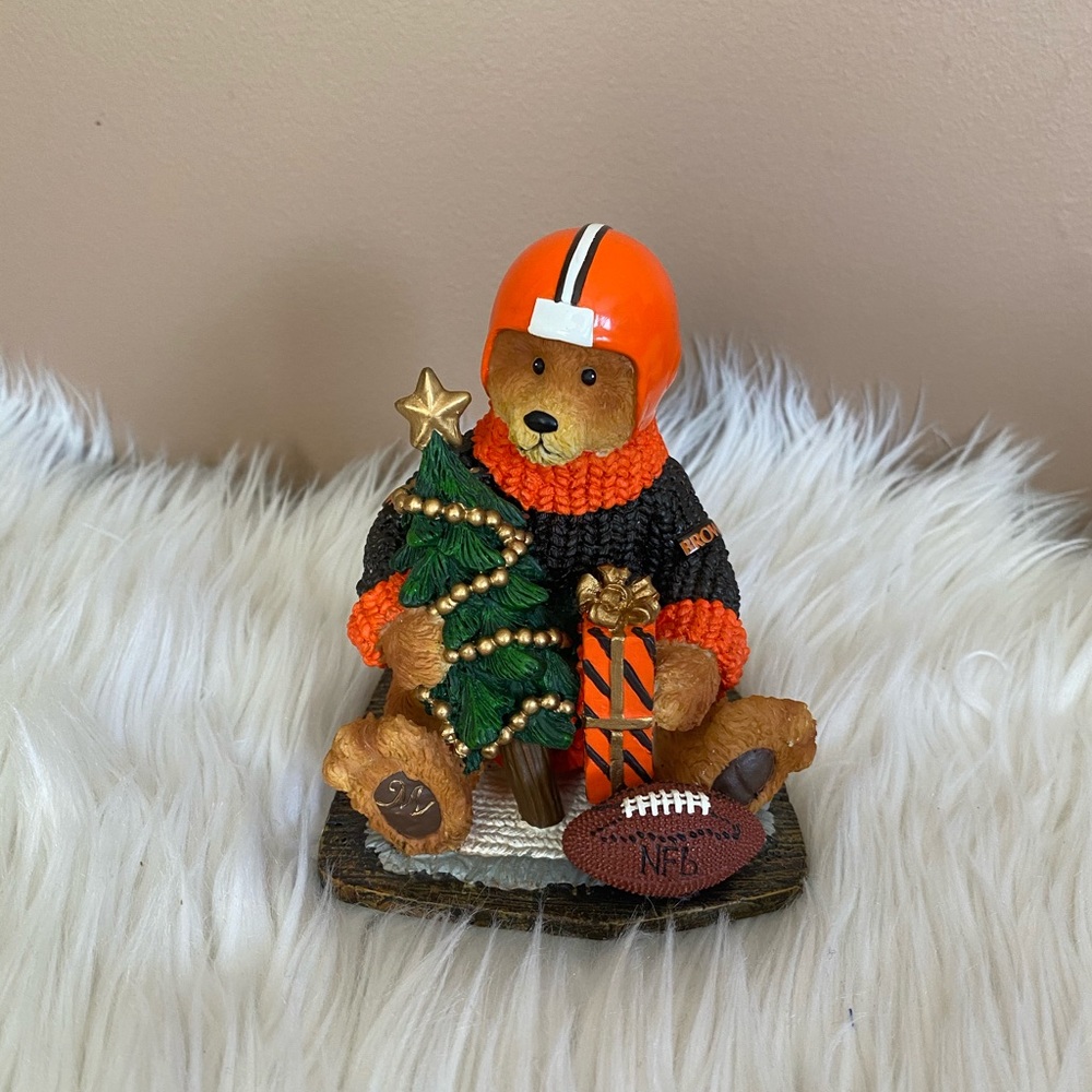 {NFL x The Memory Company} Cleveland Browns Football Christmas Bear